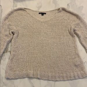 American Eagle cream v-neck sweater, size M